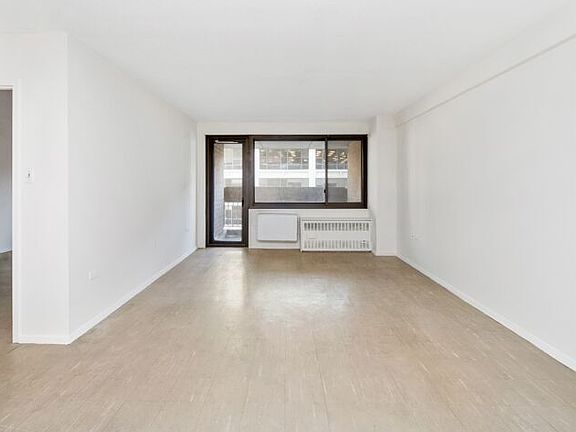 3rd image of 80 Gold St #10F