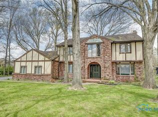 815 Woodstock Ct, Findlay, OH 45840