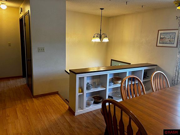 4th image of 408 Nichols Ct