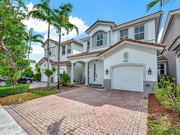 2nd image of 8439 NW 108th Pl