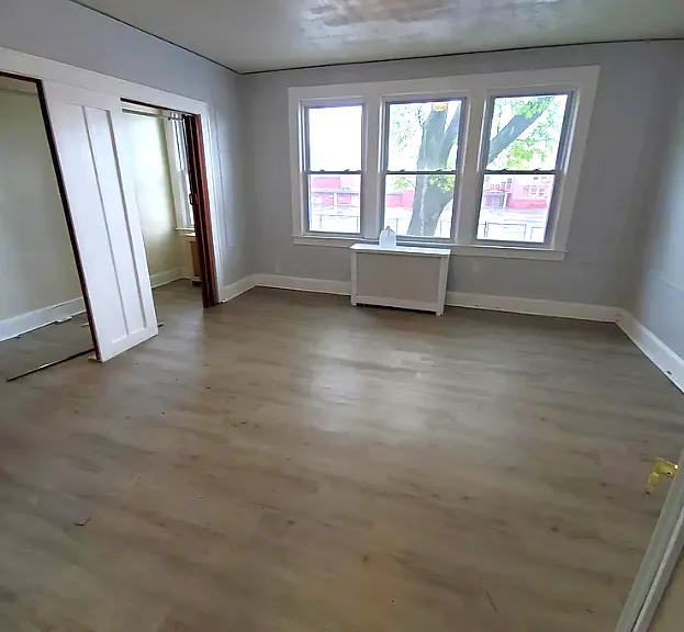 347 S Clinton St #1L — Photo 4