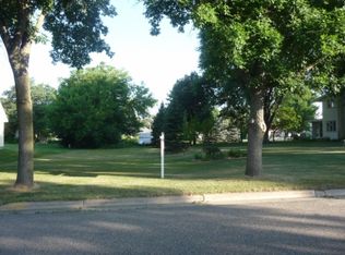 1010 W Lakewood Ave, Lake City, MN 55041