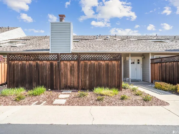 857 Peary Ln, Foster City, CA 94404