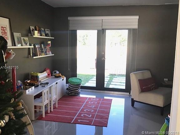 4th image of 11010 Peachtree Dr