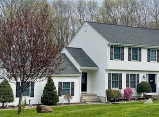 29 Blue Hills Dr, Southington, CT 06489