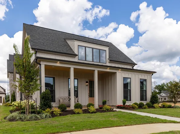 70 Independence Ln, Rossville, TN 38066