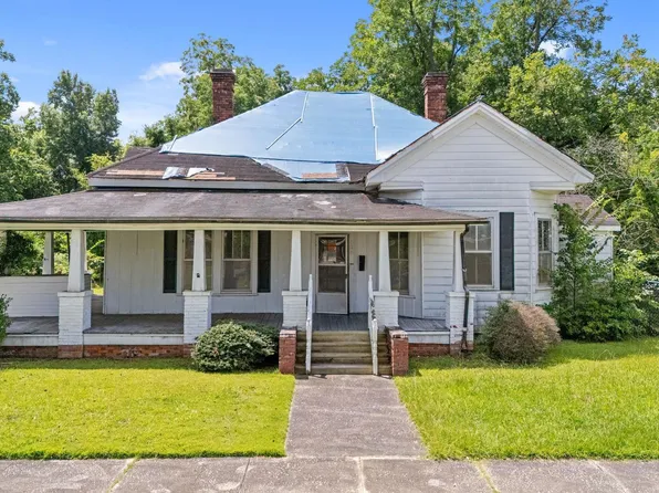 120 Academy St., Mullins, SC 29574