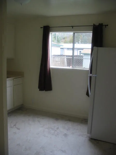 2 bed, 720 sqft, $900 — Photo 4