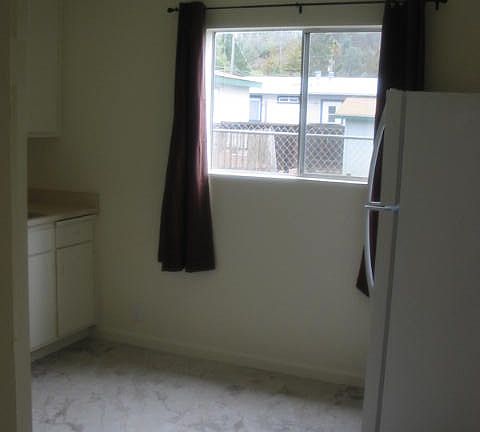4th image of 2435 Hendricks Dr #2