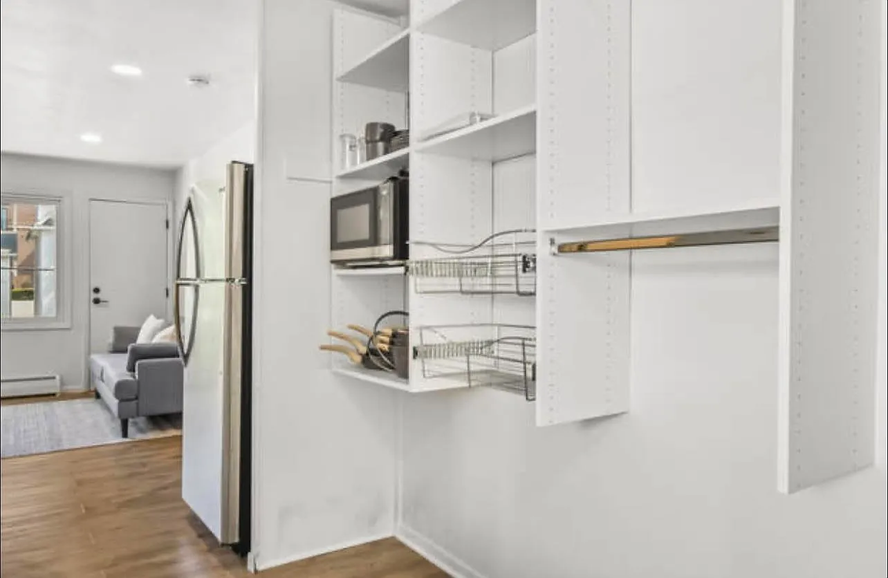 Studio, 1.0 bath, 550 sqft, $1,600 — Photo 4