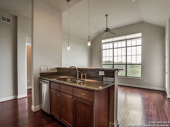4th image of 7342 Oak Manor Dr