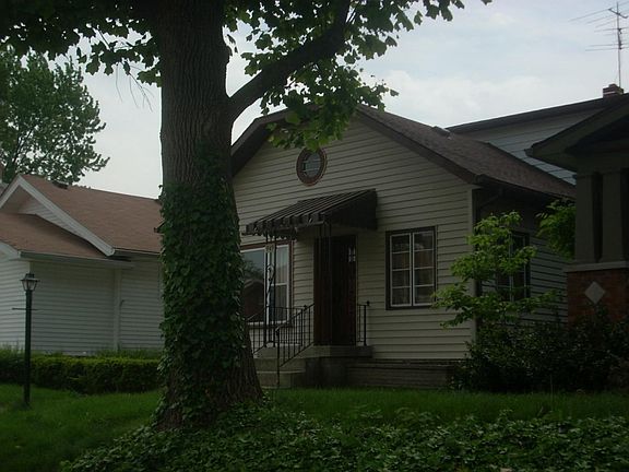 3rd image of 945 E Bradbury Ave