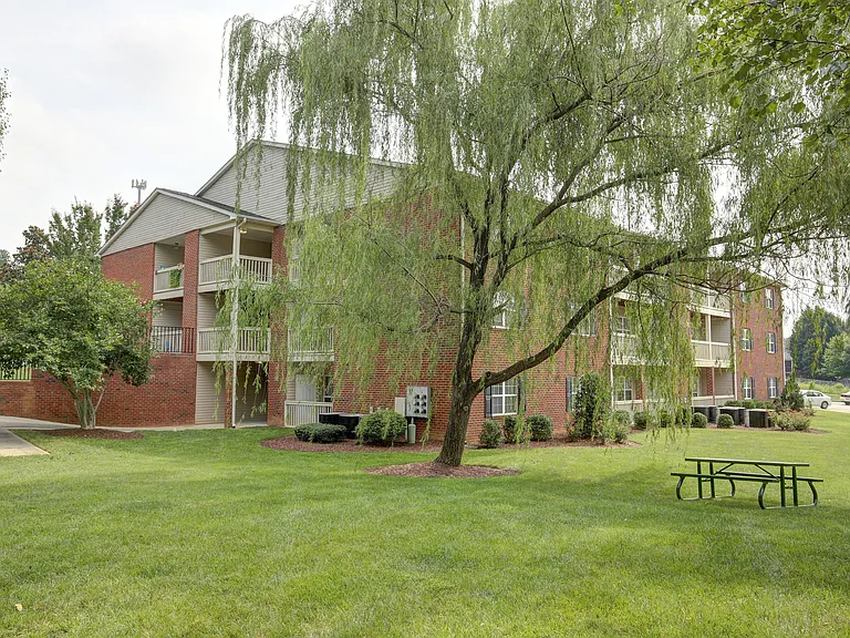 Exterior View of Brookefield Apartment Homes in Raleigh, NC