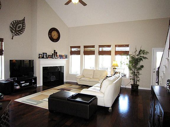 5th image of 9810 Eagle Peak Ct