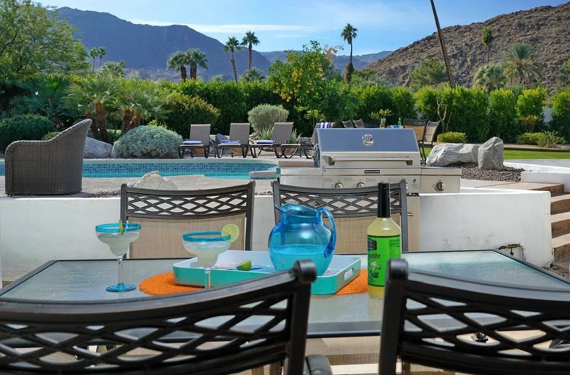 5 bed, 2681 sqft, $10,000 — Photo 4