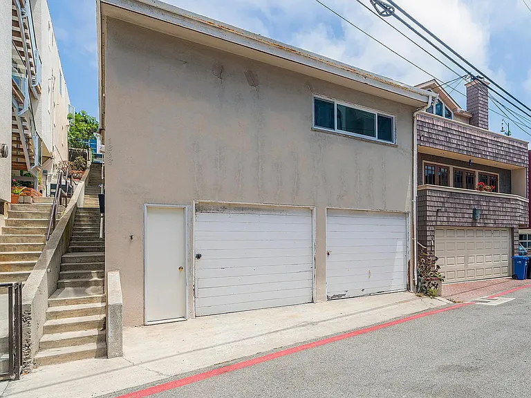 1838 Palm Dr — Photo 17