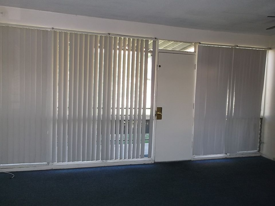 Studio Living Room