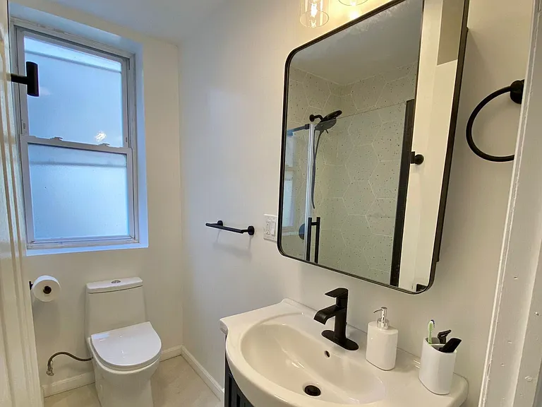 388 Communipaw Ave #2C — Photo 10