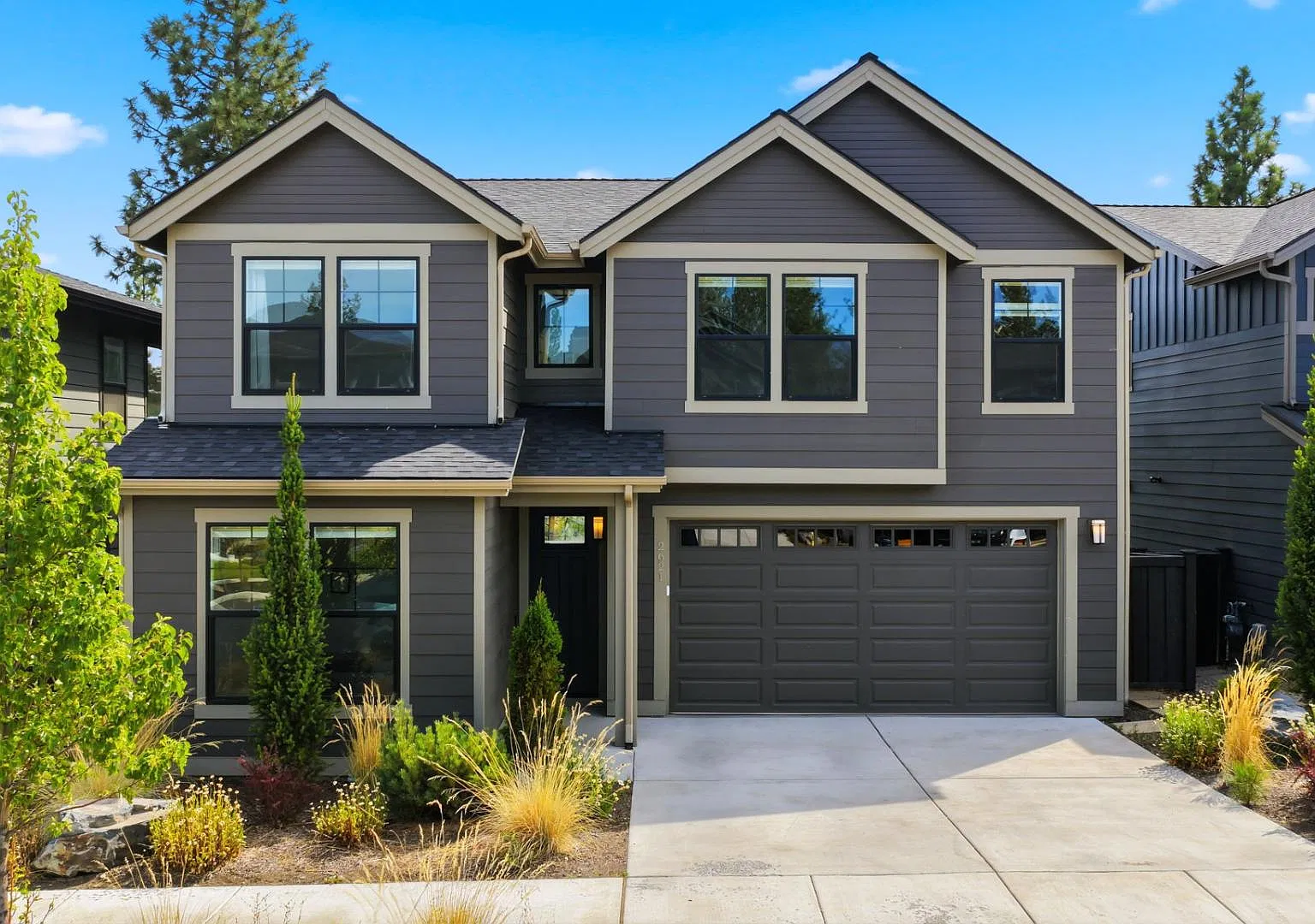 2621 NW Sky Vista Ct — Photo 1