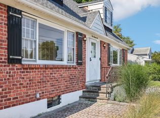 102 Grand Blvd, Scarsdale, NY 10583