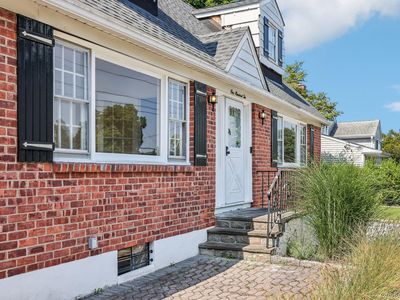 102 Grand Boulevard, Scarsdale, NY, 10583