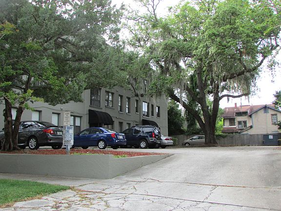 3rd image of 2545 Oak St APT 4