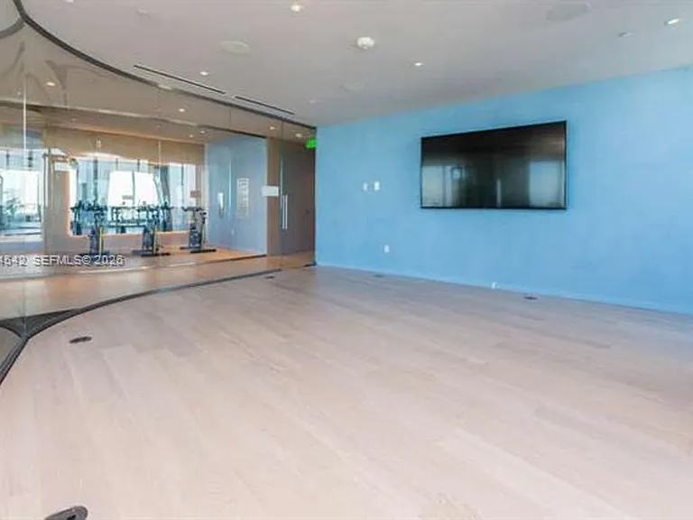 1000 Brickell Plz #CU-4104 — Photo 28