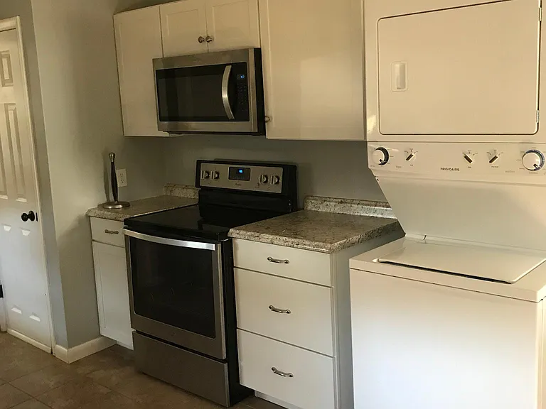 1858 W Arrowhead St — Photo 5