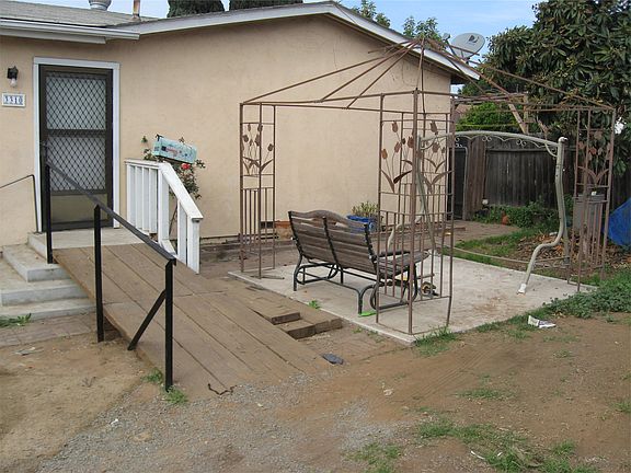 3rd image of 3308 Cypress St