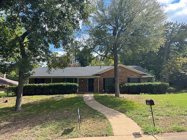 1st image of 3720 Kiest Knoll Dr