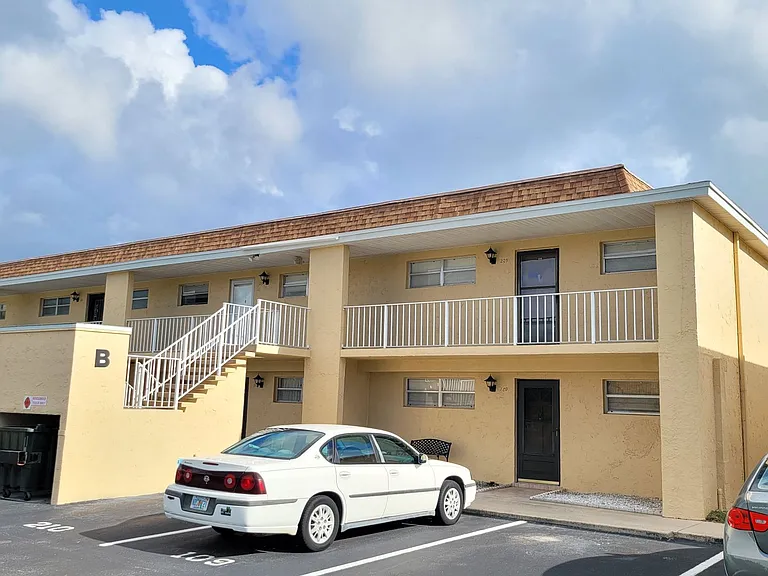 2135 N Courtenay Pkwy #B-209 — Photo 4