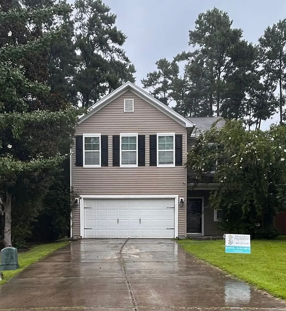 Huge 4BR home in beautiful neighborhood Wellborn Village in Ladson! — Photo 1