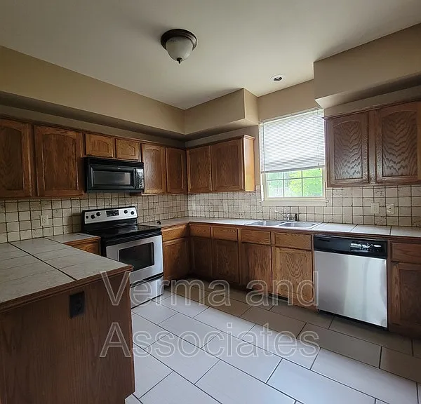 192 Fair St #198 — Photo 10
