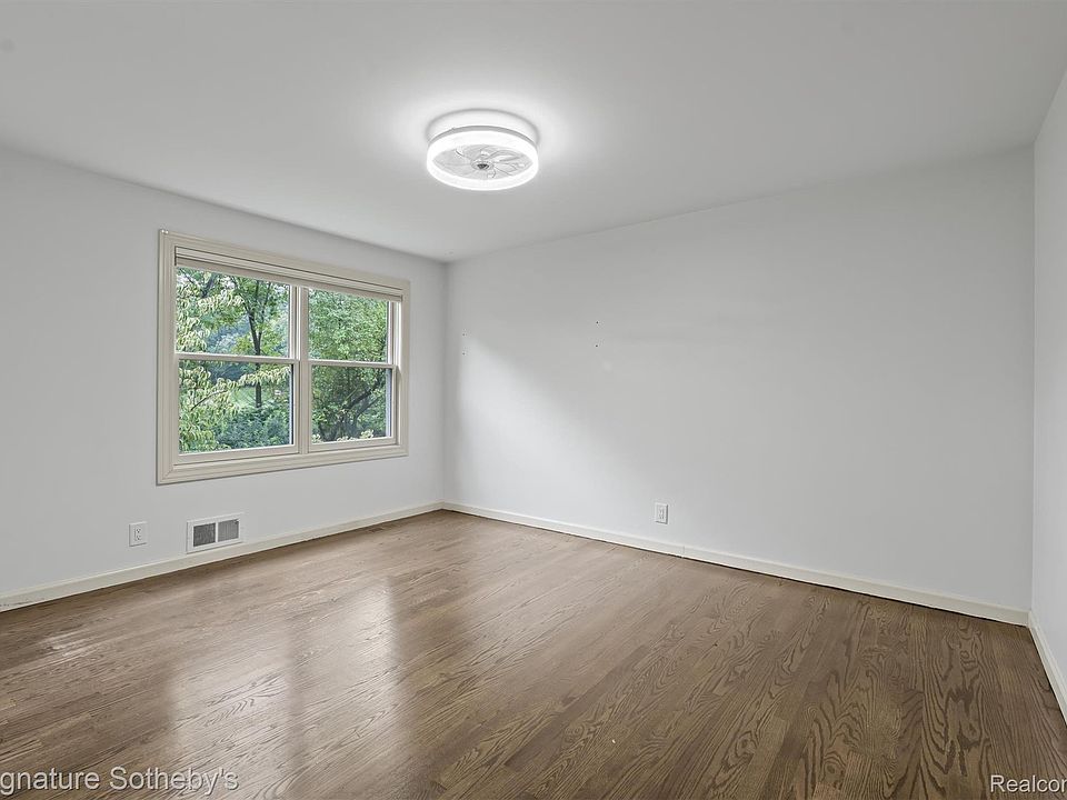 1381 Echo Ln, photo 27