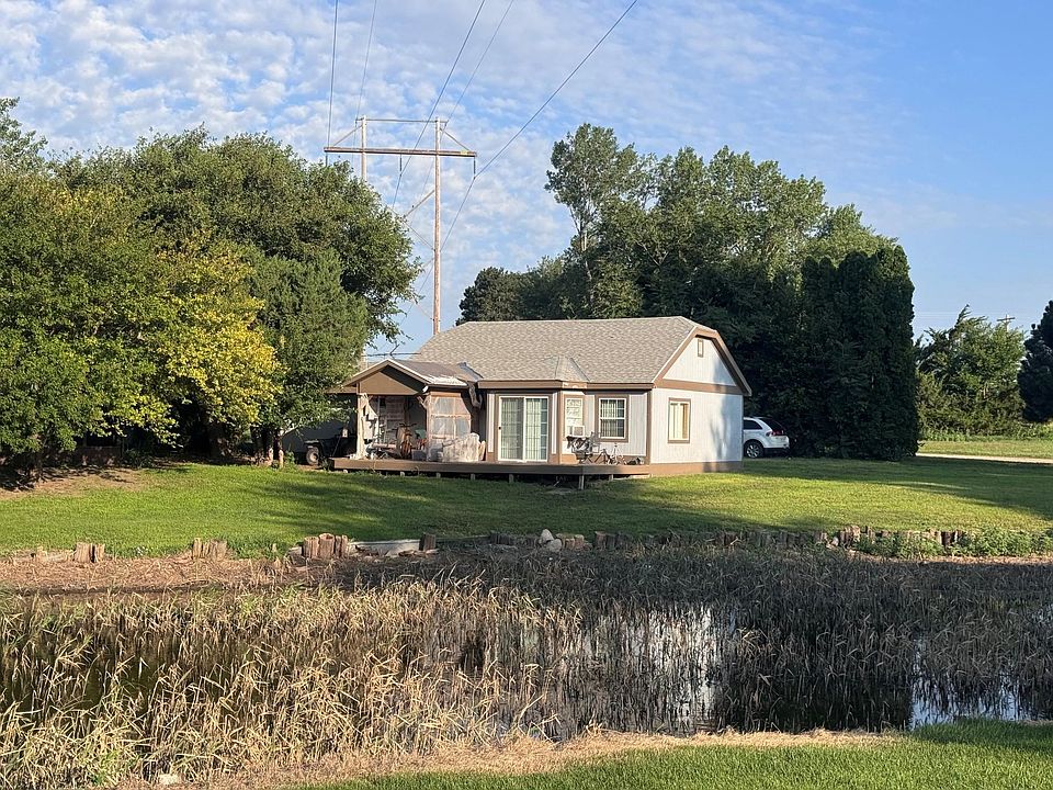 1st image of 10 NE Cove Dr #10