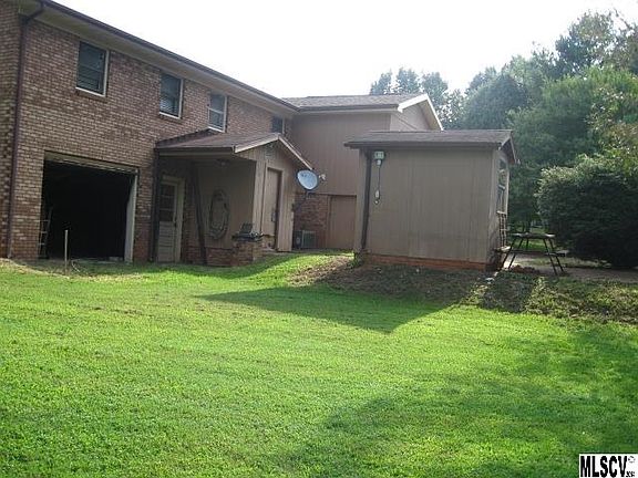 3rd image of 3420 32nd Avenue Ct NE