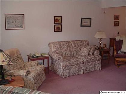 3rd image of 5 Piermont Rd