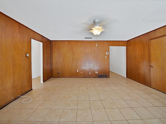 3rd image of 6516 Perdido Dr