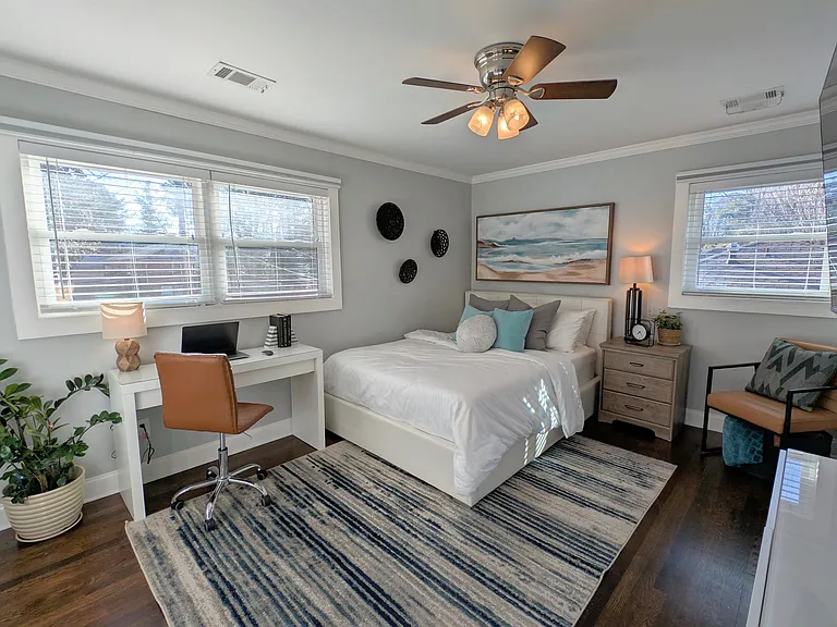 831 Parkway Dr SE — Photo 6