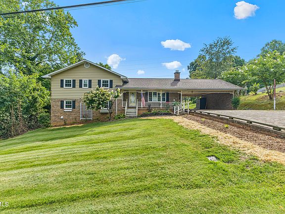 2nd image of 111 Vanderbilt Dr