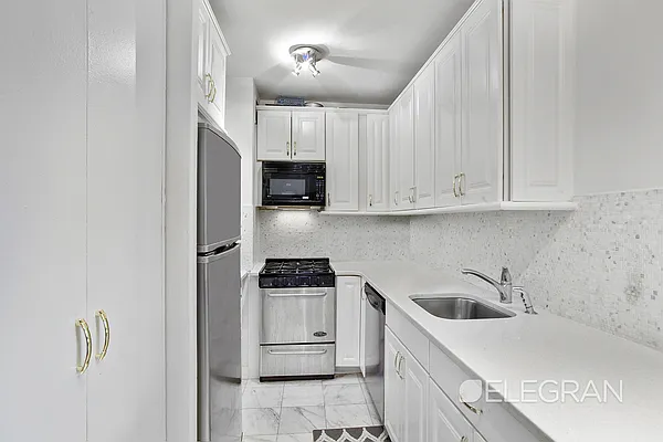 Rented by (Legacy) Elegran | media 4