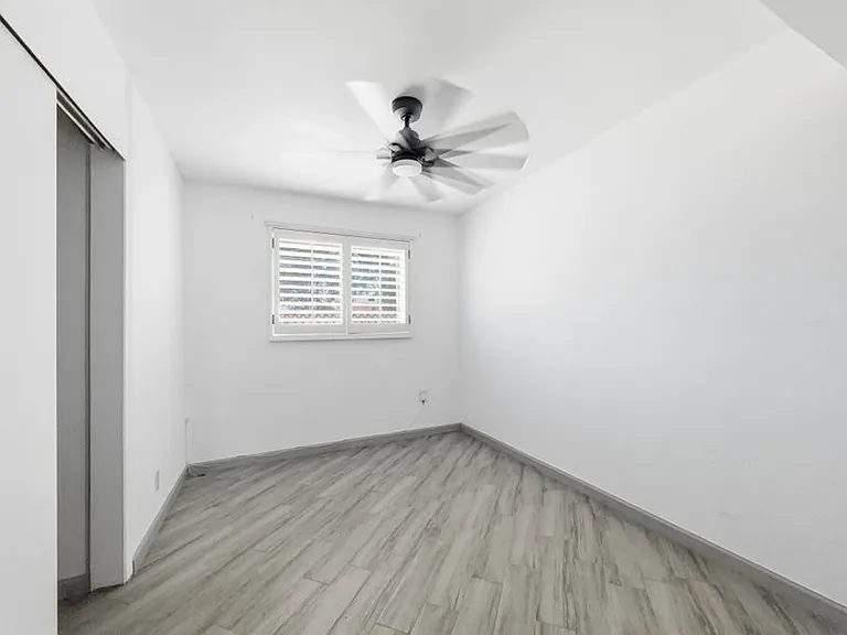 372 Cooley Ave — Photo 20