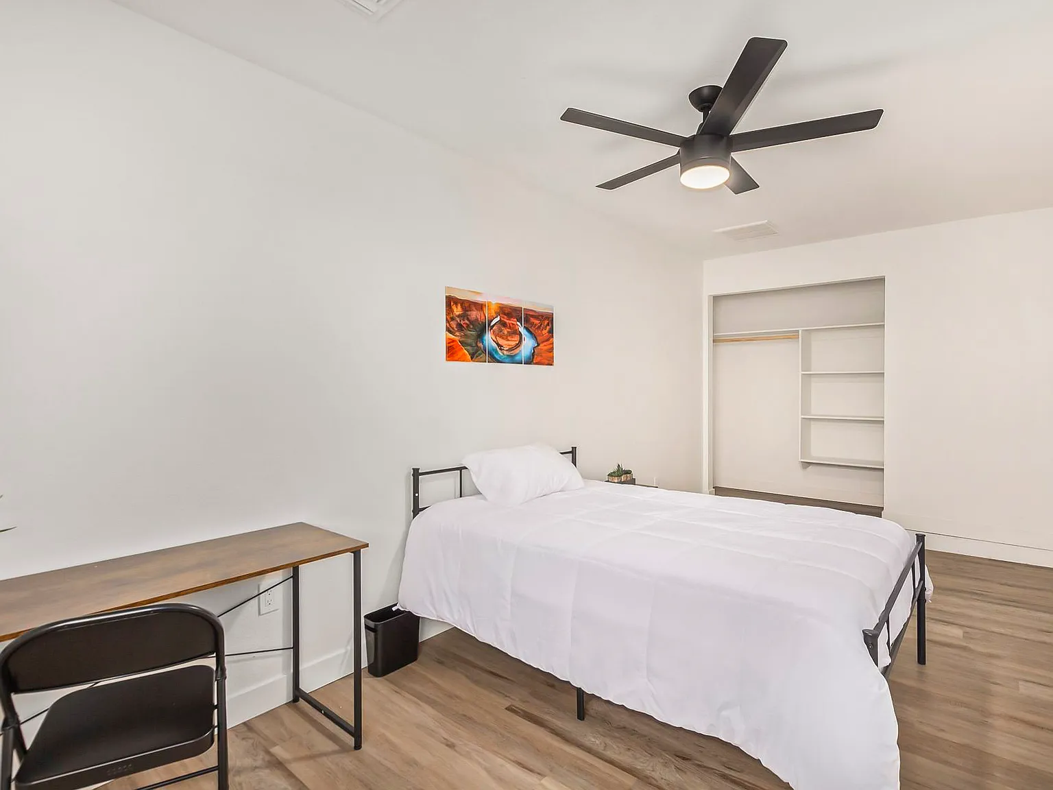 4 bed, 3.0 bath, 2200 sqft, $884 — Photo 1