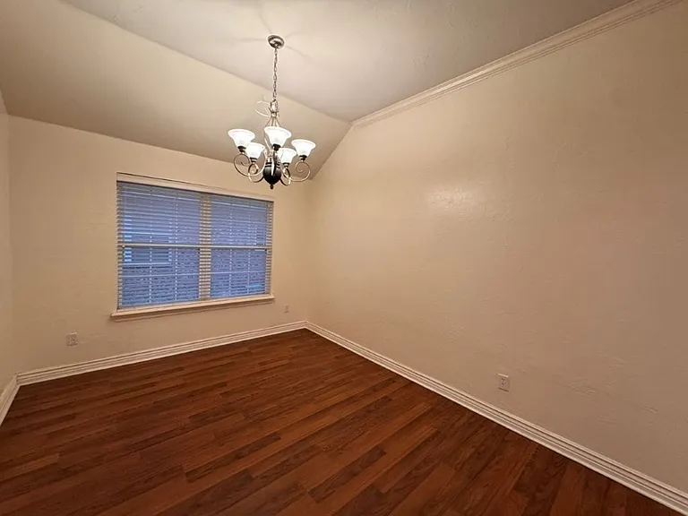 1704 Dorothy Dr — Photo 8