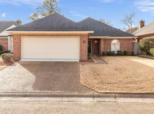 2 Autumn Cv, Jackson, MS 39206