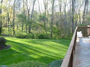 363 Green Meadow Ln, Horsham, PA 19044