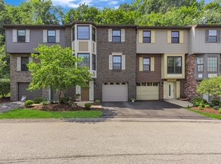 760 Windvue Dr, Pittsburgh, PA 15205