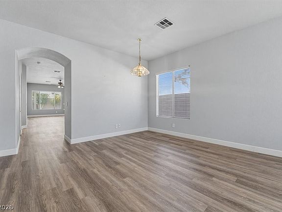 4th image of 4915 Monteleone Ave