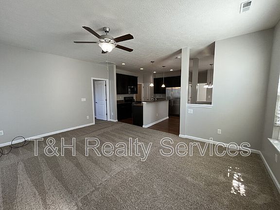 3rd image of 644 N Grant St