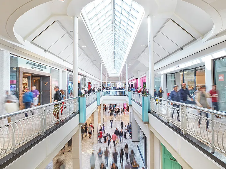 Tysons Corner Malls and Business Hub is located one mile from the house for shopping, dinning, walking, and entertainments.